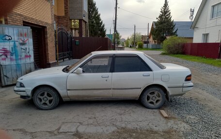 Toyota Carina, 1989 год, 130 000 рублей, 3 фотография