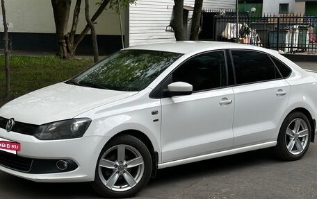 Volkswagen Polo VI (EU Market), 2012 год, 850 000 рублей, 2 фотография