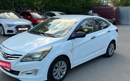 Hyundai Solaris II рестайлинг, 2015 год, 565 000 рублей, 6 фотография