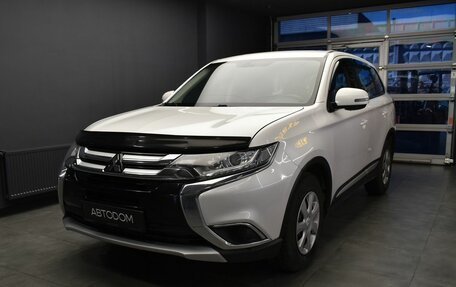 Mitsubishi Outlander III рестайлинг 3, 2017 год, 1 890 000 рублей, 2 фотография