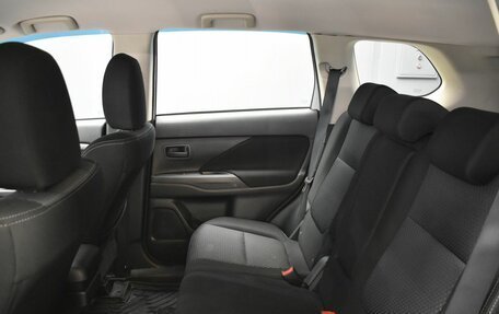 Mitsubishi Outlander III рестайлинг 3, 2017 год, 1 890 000 рублей, 23 фотография