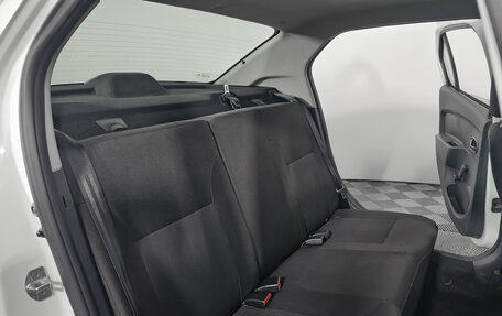 Renault Logan II, 2017 год, 625 000 рублей, 11 фотография