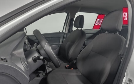 Renault Logan II, 2017 год, 625 000 рублей, 9 фотография