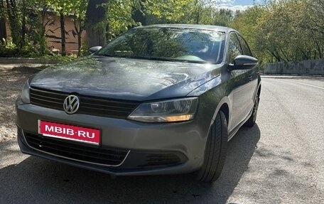Volkswagen Jetta VI, 2012 год, 999 990 рублей, 1 фотография