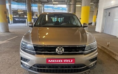 Volkswagen Tiguan II, 2018 год, 2 800 000 рублей, 1 фотография