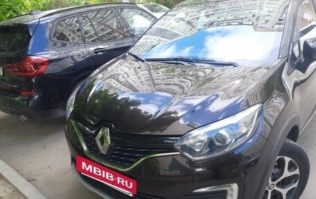 Renault Kaptur I рестайлинг, 2019 год, 1 500 000 рублей, 2 фотография