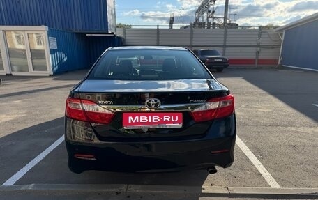 Toyota Camry, 2012 год, 2 100 000 рублей, 3 фотография