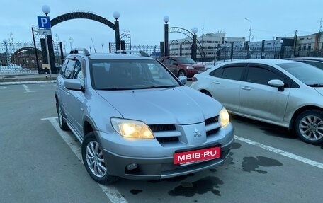 Mitsubishi Outlander III рестайлинг 3, 2006 год, 850 000 рублей, 5 фотография
