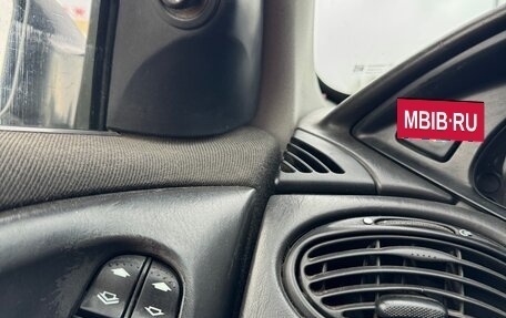 Ford Focus IV, 2003 год, 299 000 рублей, 12 фотография