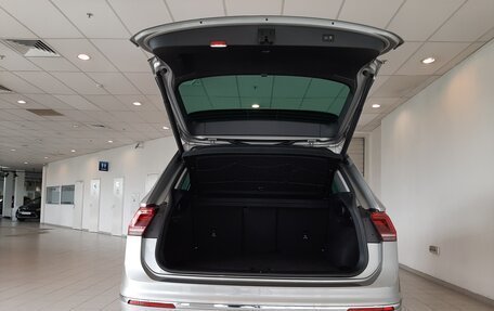 Volkswagen Tiguan II, 2019 год, 3 080 000 рублей, 6 фотография