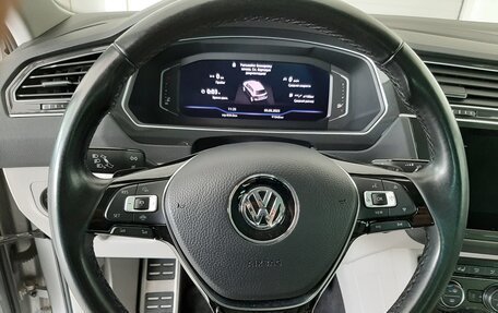 Volkswagen Tiguan II, 2019 год, 3 080 000 рублей, 14 фотография