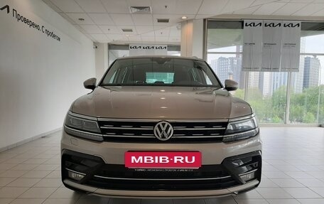 Volkswagen Tiguan II, 2019 год, 3 080 000 рублей, 8 фотография