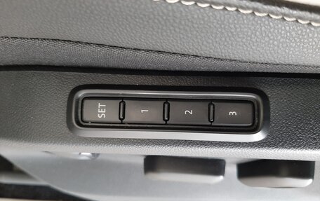 Volkswagen Tiguan II, 2019 год, 3 080 000 рублей, 21 фотография