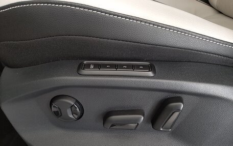 Volkswagen Tiguan II, 2019 год, 3 080 000 рублей, 20 фотография