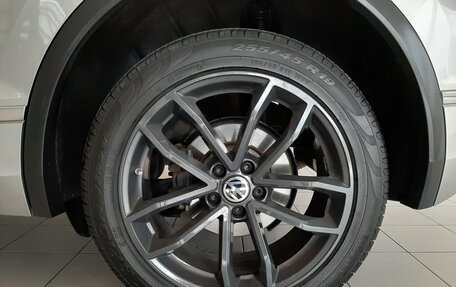 Volkswagen Tiguan II, 2019 год, 3 080 000 рублей, 28 фотография