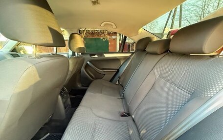 Volkswagen Jetta VI, 2012 год, 999 990 рублей, 7 фотография