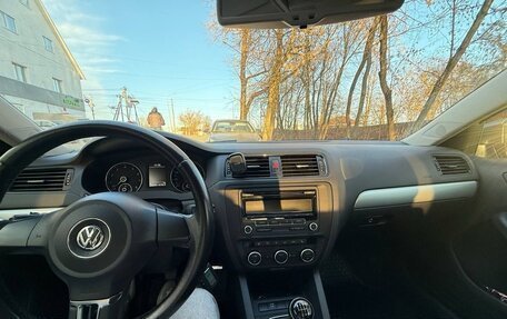 Volkswagen Jetta VI, 2012 год, 999 990 рублей, 10 фотография
