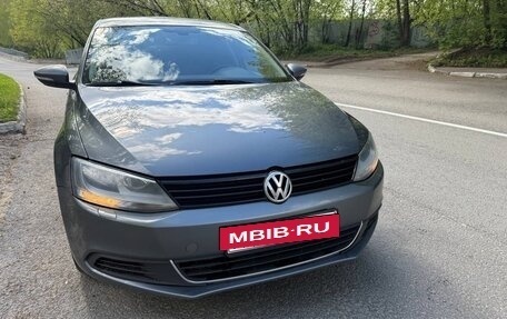 Volkswagen Jetta VI, 2012 год, 999 990 рублей, 2 фотография