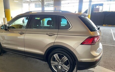 Volkswagen Tiguan II, 2018 год, 2 800 000 рублей, 6 фотография
