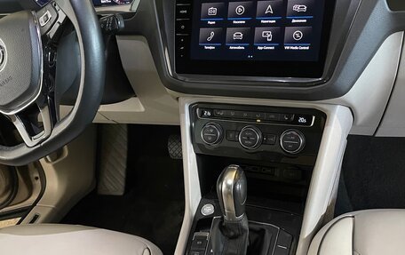 Volkswagen Tiguan II, 2018 год, 2 800 000 рублей, 9 фотография