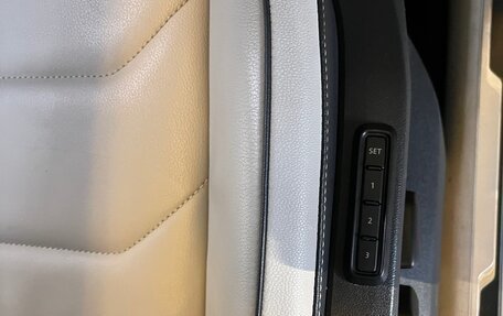Volkswagen Tiguan II, 2018 год, 2 800 000 рублей, 13 фотография
