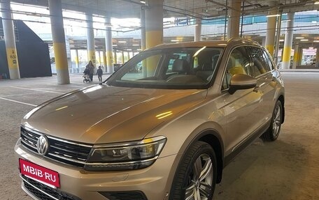 Volkswagen Tiguan II, 2018 год, 2 800 000 рублей, 4 фотография