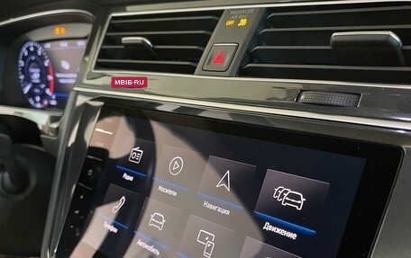 Volkswagen Tiguan II, 2018 год, 2 800 000 рублей, 11 фотография