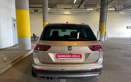 Volkswagen Tiguan II, 2018 год, 2 800 000 рублей, 7 фотография