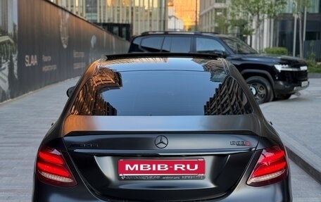 Mercedes-Benz E-Класс AMG, 2018 год, 8 100 000 рублей, 3 фотография