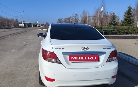 Hyundai Solaris II рестайлинг, 2014 год, 900 000 рублей, 2 фотография
