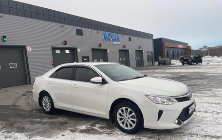 Toyota Camry, 2017 год, 1 800 000 рублей, 3 фотография