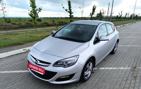 Opel Astra J, 2013 год, 780 000 рублей, 2 фотография