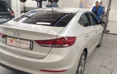 Hyundai Elantra VI рестайлинг, 2017 год, 1 370 000 рублей, 3 фотография