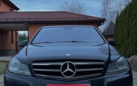 Mercedes-Benz C-Класс, 2013 год, 1 650 000 рублей, 1 фотография