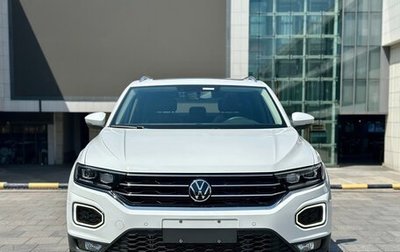 Volkswagen T-Roc I, 2022 год, 1 990 000 рублей, 1 фотография