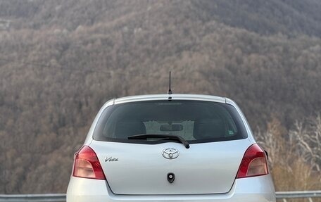 Toyota Vitz, 2005 год, 550 000 рублей, 5 фотография
