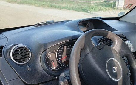 Renault Kangoo II рестайлинг, 2011 год, 900 000 рублей, 4 фотография