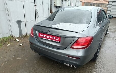 Mercedes-Benz E-Класс, 2016 год, 3 390 000 рублей, 9 фотография