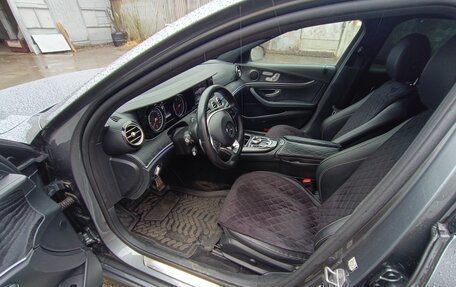Mercedes-Benz E-Класс, 2016 год, 3 390 000 рублей, 18 фотография