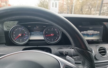 Mercedes-Benz E-Класс, 2016 год, 3 390 000 рублей, 32 фотография