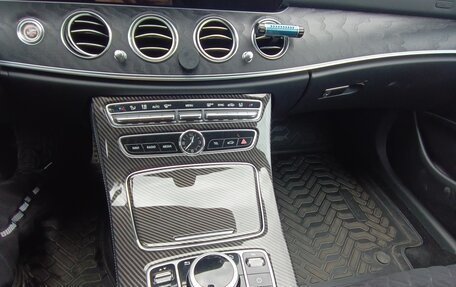 Mercedes-Benz E-Класс, 2016 год, 3 390 000 рублей, 23 фотография