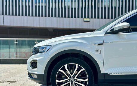 Volkswagen T-Roc I, 2022 год, 1 990 000 рублей, 7 фотография