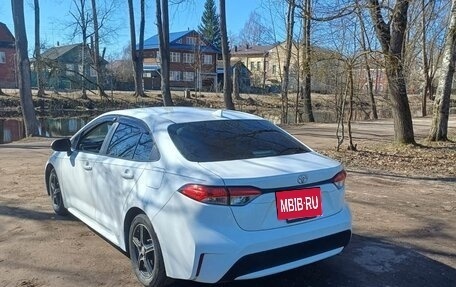 Toyota Corolla, 2022 год, 2 350 000 рублей, 3 фотография