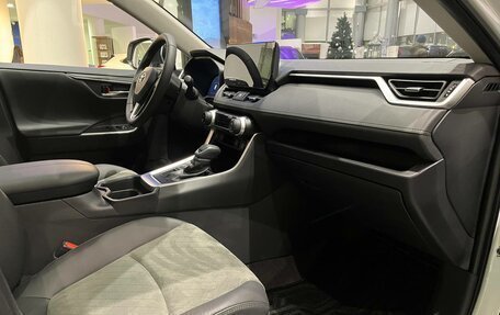 Toyota RAV4, 2024 год, 4 233 000 рублей, 13 фотография