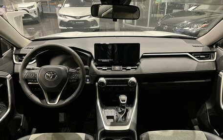 Toyota RAV4, 2024 год, 4 233 000 рублей, 17 фотография