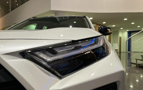 Toyota RAV4, 2024 год, 4 233 000 рублей, 21 фотография