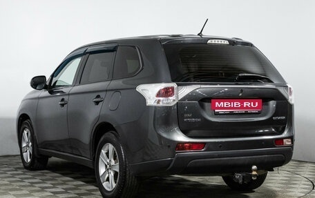 Mitsubishi Outlander III рестайлинг 3, 2013 год, 1 115 585 рублей, 7 фотография