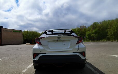 Toyota C-HR I рестайлинг, 2017 год, 2 030 000 рублей, 5 фотография