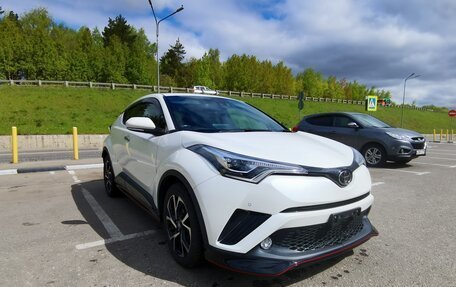 Toyota C-HR I рестайлинг, 2017 год, 2 030 000 рублей, 8 фотография