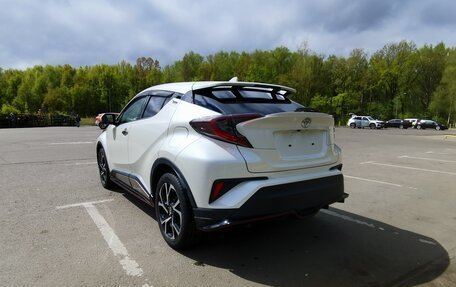 Toyota C-HR I рестайлинг, 2017 год, 2 030 000 рублей, 4 фотография